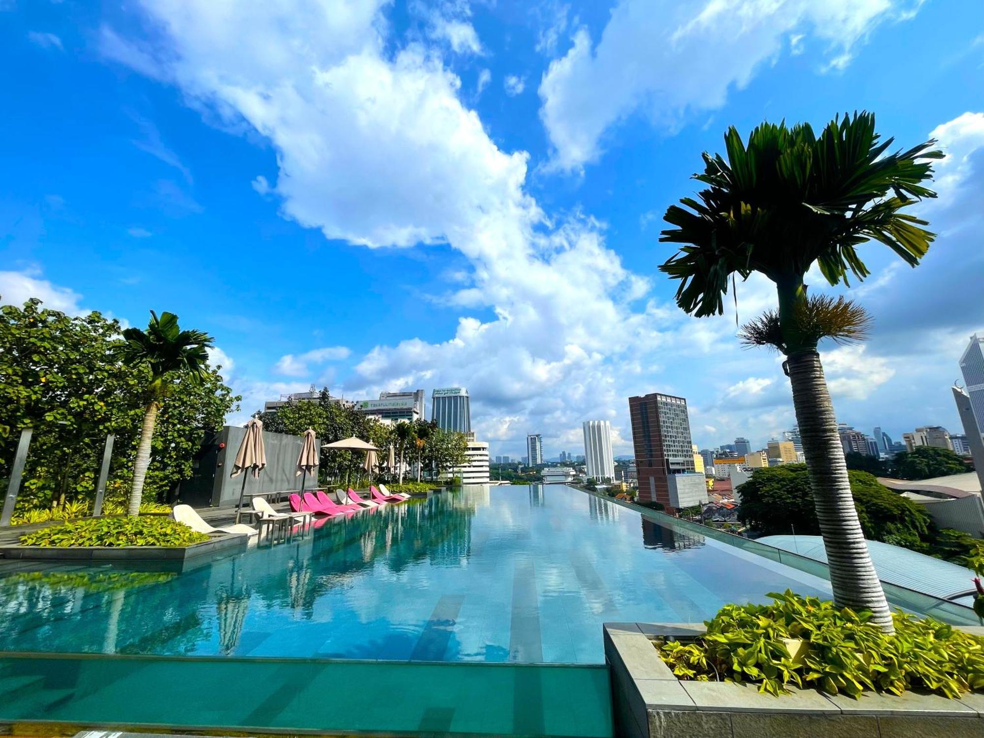 Astra At Opus Residences Куала-Лумпур Экстерьер фото